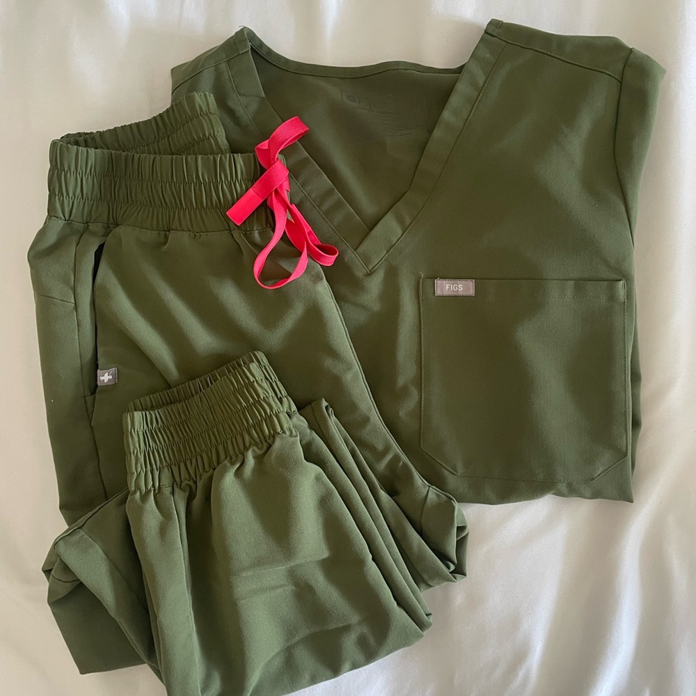 FIGS medical scrubs